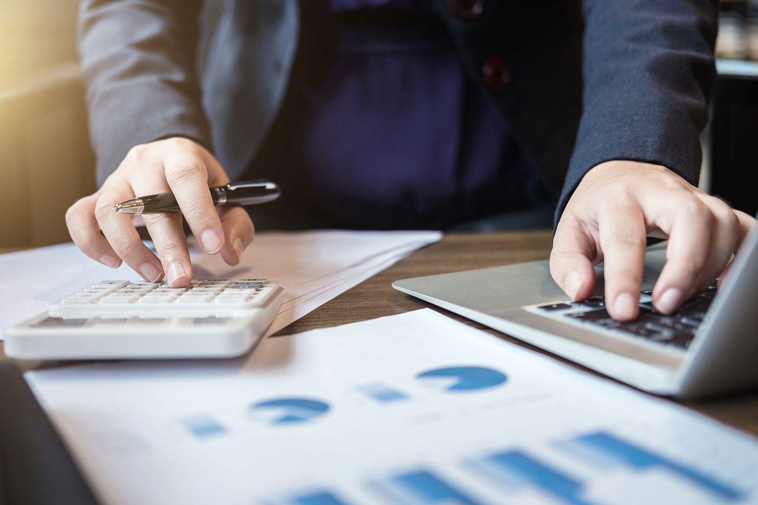 Praktische Tipps für Investitionen in Finanzaktien